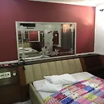 Motel United (Adults Only)